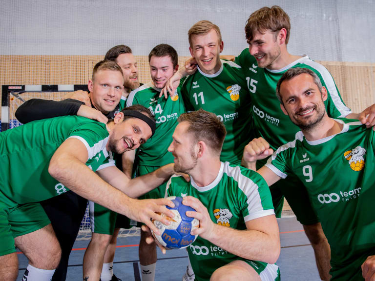 Maillots de handball personnalises pour toute l equipe TeamShirts